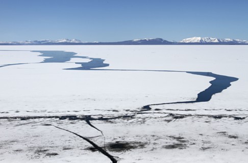 Mary Bay in Yellowstone Lake in Yellowstone National Park; Date: 28 April 2015