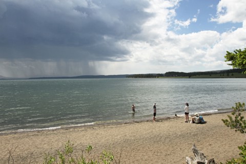 Visitors enjoying Yellowstone Lake in Yellowstone National Park; Date: 30 June 2015