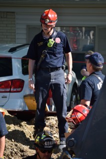 Rescuers Help Trapped Construction Worker, Irving, TX USA