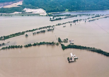 2011 USDA Secretary Tom Vilsack Iowa/Nebraska Flood Visit