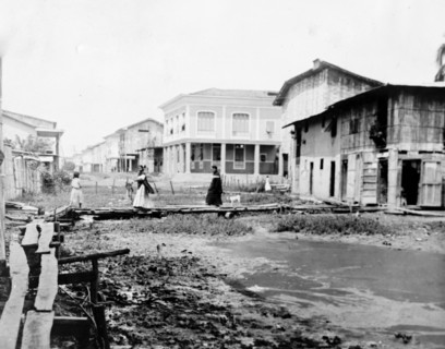 A street scene, Guayaquil, Ecquador