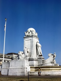 Columbus Fountain and statue in front of Union Station