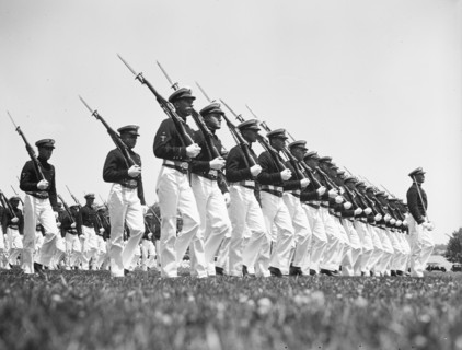 Navy midshipmen drilling