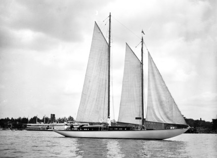 Sailboat on the Potomoc River