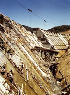 Shasta dam under construction