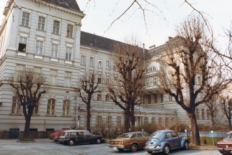 U.S. embassies consulates and chancery buildings