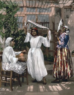 Arab dancing girls, Algiers, Algeria ca. 1899