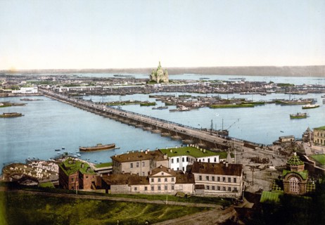 The foire bridge, Nigni-Novgorod,(i.e., Nizhnii Novgorod), Russia ca. 1890-1900