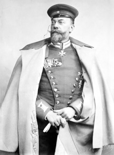 Prince Hohenlohe Oehringen, Freiherr Alex. Von Gabelstein, standing, in uniform, Gestulich geschurt. ca 1905