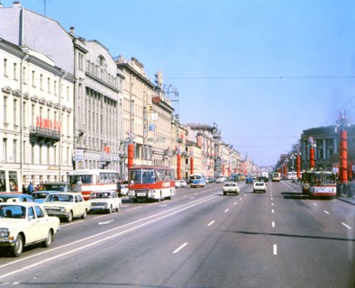 Traffic on a main road in a large city in Russia in the late 1970s - city traffic in the Soviet Union 1978