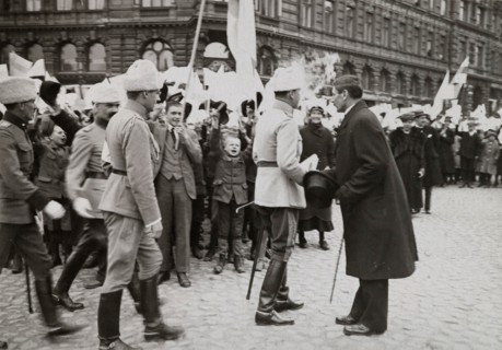 Picture of ceremonial parade. 1919 Carl Gusaf Mannerheim