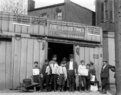 A St. Louis Times branch office in a coal shed. St. Louis, Mo, May 1910