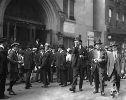 Jewish New Year - before synagogue ca. 1910-1915