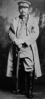 General Liu Qing-En, developer of the self-loading rifle, who contracted with the Pratt & Whitney Company in Hartford, Connecticut in 1914 to build the rifle ca. October 1914