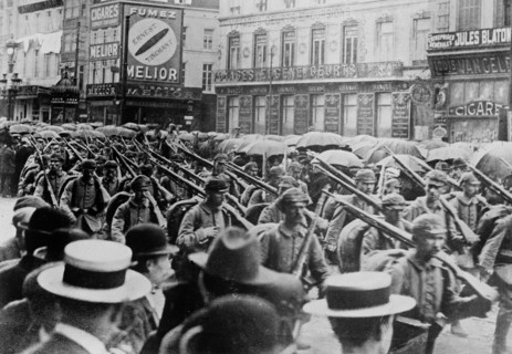 Brussels -- Germans crossing Place Charles Rogier, 8/20/14
