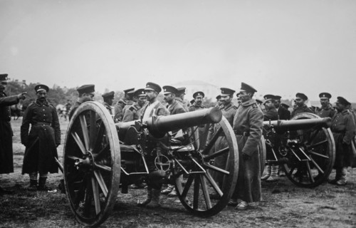 Soldiers inspecting Siege Artillery - Bulgaria ca. 1910-1915