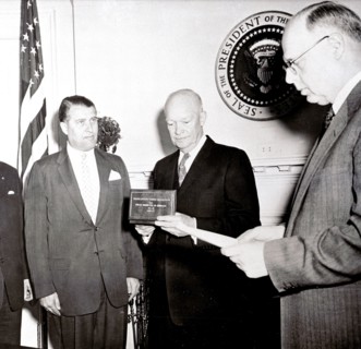 Wernher von Braun ca. 1959 receives award from President Dwight D. Eisenhower