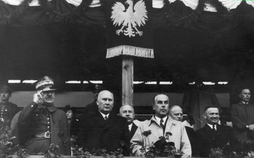 Jubilee of the Lódz Sports Club, June 1939. On the grandstand stand from the left: general Franciszek Dindorf-Ankowicz, president of Lódz Jan Kwapinski, president of the Lódz Sports Club Józef Wolczyn...