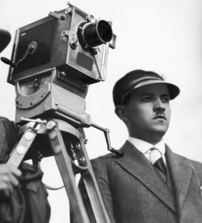 Henryk Szaro, theater and film director. Situational photography (during work). Film camera visible from the side ca. 1931