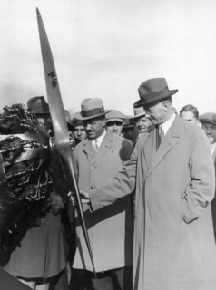 Minister of Communications Alfons Kühn (2nd on the right) and Mayor of Warsaw Zygmunt Slominski (1st on the right) at the plane during the 3rd National Avionette Competition in Warsaw ca. 1930