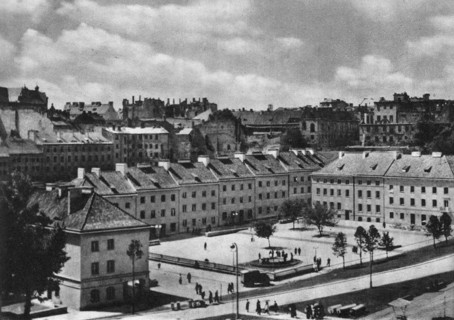 Housing in the Mariensztat neighborhood in Warsaw ca. 1949