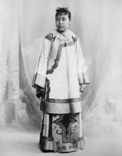 Dr. Hu King Eng. of Liangau