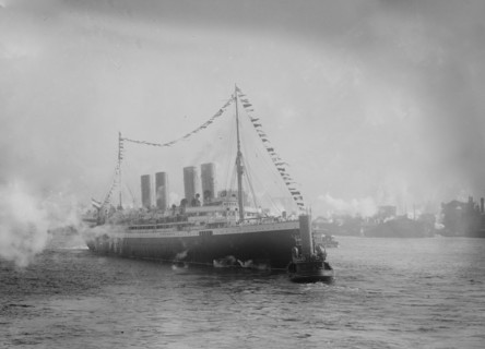 Ship - VICTORIA LUISE ca. 1910-1915