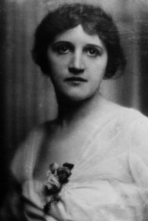 Monica Borden ca. 1914
