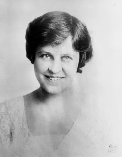 Date: 1910-1915 - Mabel Garrison