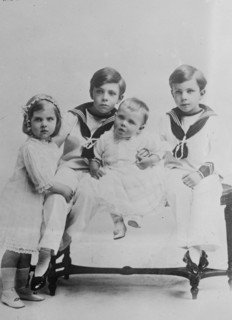 Date: 1910-1915 - Prince Gustaf Adolf - Prince Sigvard & Prince Bertil & Princess Ingrid of Sweden