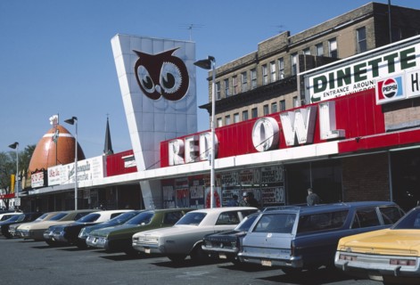 1970s America -  Red Owl Super Market, Minneapolis, Minnesota 1976