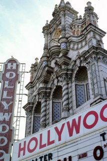1970s America -  Holly [ie Hollywood] Theater, Portland, Oregon 1976