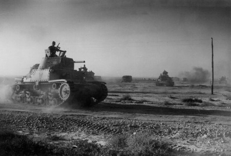Italian armoured division Ariete on the attack ca. June 10, 1942