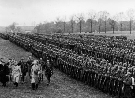 1st Division of the Grenadiers of the Polish Army in France - celebration of the 3rd of May holiday and the ceremony of granting the name of Grenadiers taking place on the Autreville-Martigny road ca....