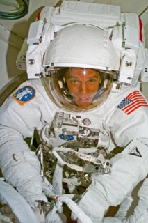 Parazynski in his EMU after the EVA