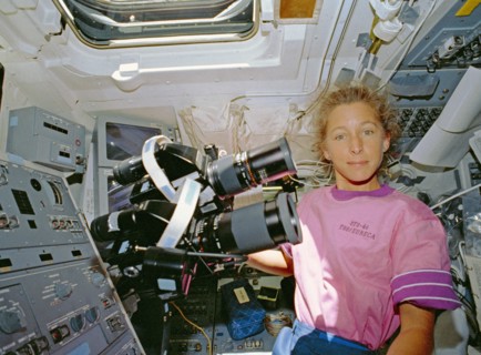 STS-46 Mission Specialist Ivins with HASSELBLAD cameras on OV-104 flight deck