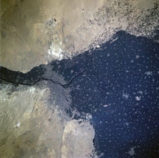 Earth observations taken during STS-81 mission