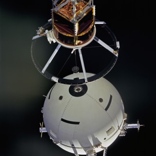 1992 - STS-46 Tethered Satellite System 1 (TSS-1) satellite deployment from OV-104