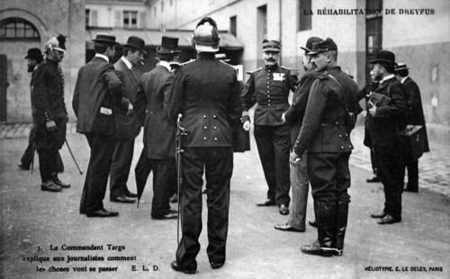 Commandant Targe Speaks to Journalists