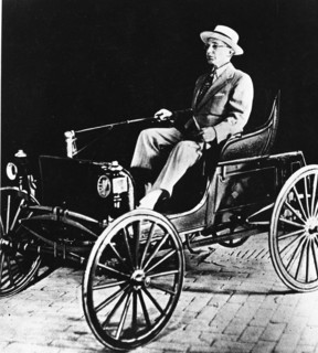 Duryea With 2-Cylinder Auto