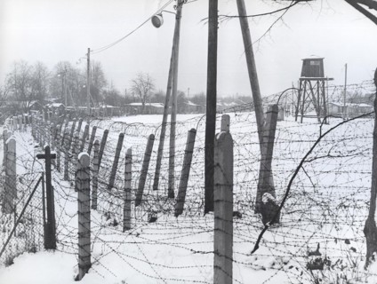 Nov. 23, 1962 Berlin, Neukoelln, Sackfuehrer Damm. Border in Winter