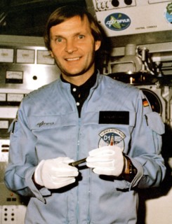 (Nov 1984) --- Astronaut Ernst Messerschmid