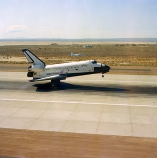 The aft wheels of the space shuttle Columbia