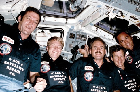 Tteam' photograph of the 41-C astronauts