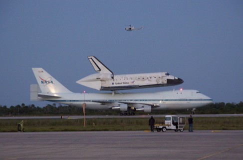 CAPE CANAVERAL, Fla. – Space shuttle Discovery