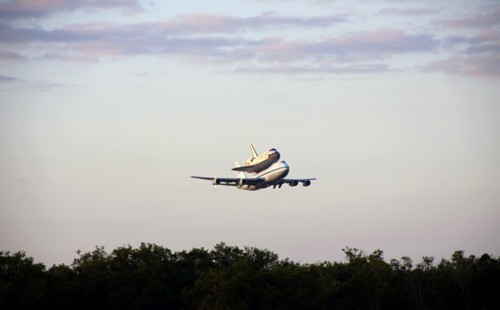 CAPE CANAVERAL, Fla. – Space shuttle Discovery