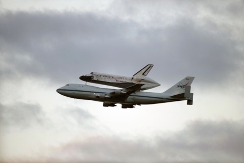 CAPE CANAVERAL, Fla. – Space shuttle Discovery