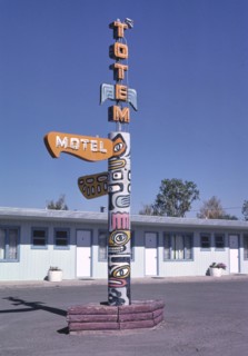 1980s United States -  Totem Motel sign