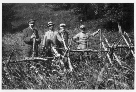 Visit of war correspondents at the front