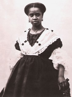 Marie Lassus.